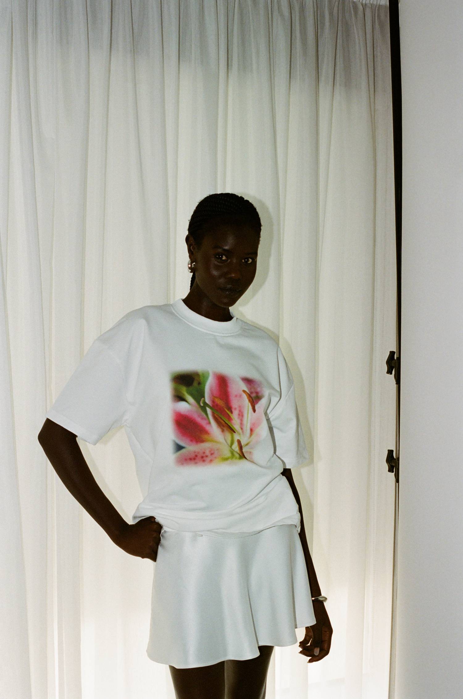 Oversized Tee | Zoomed Lily Floral