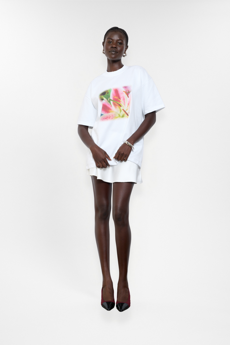 Oversized Tee | Zoomed Lily Floral
