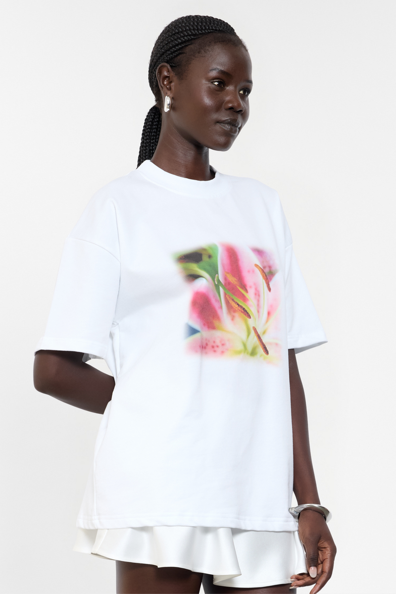 Oversized Tee | Zoomed Lily Floral