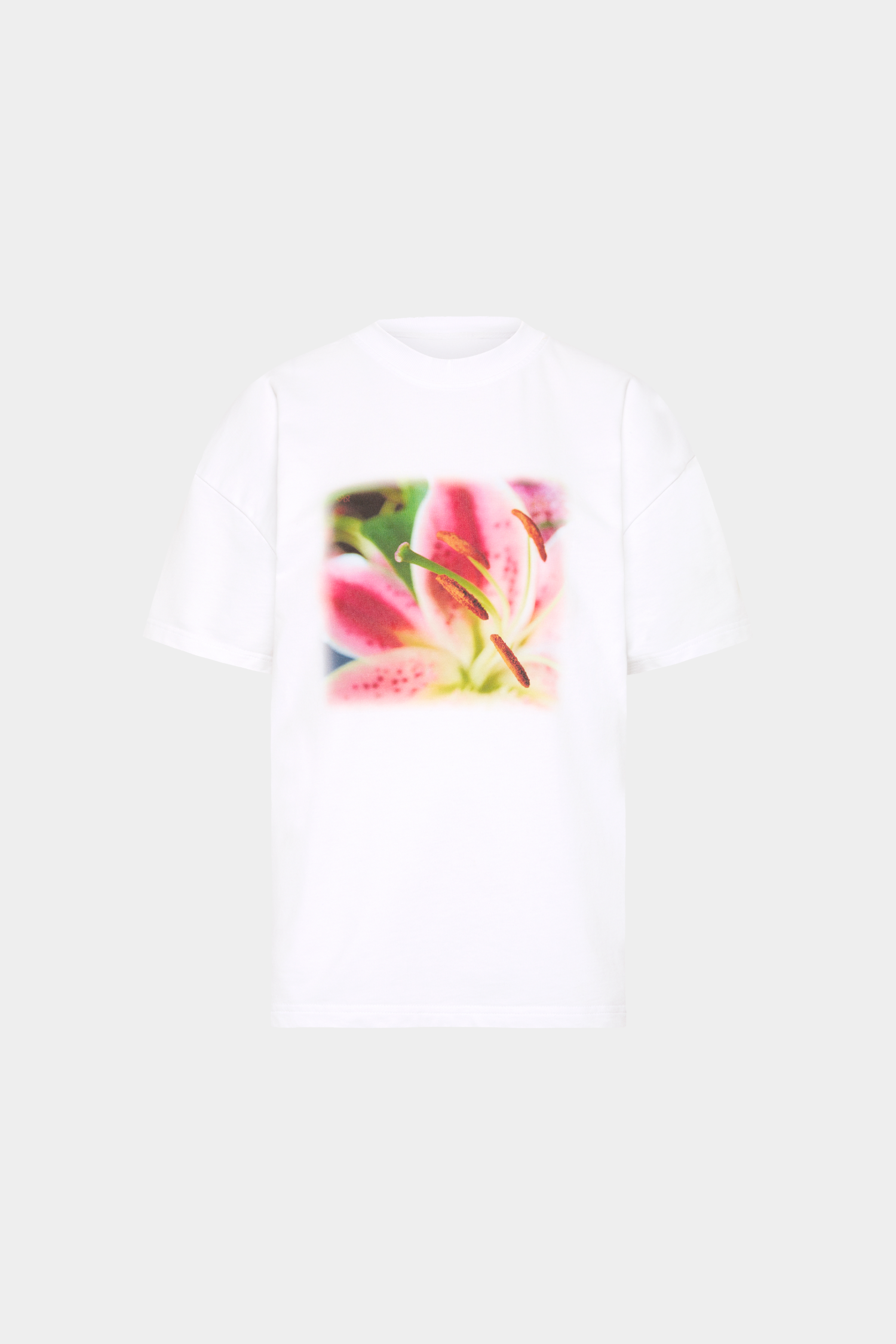 Oversized Tee | Zoomed Lily Floral